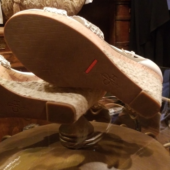 COLE HAAN WEDGE SANDAL SZ 10.5 - Picture 4 of 5